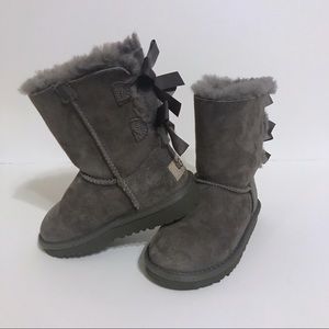 Ugg T Bailey Bow, T Grey